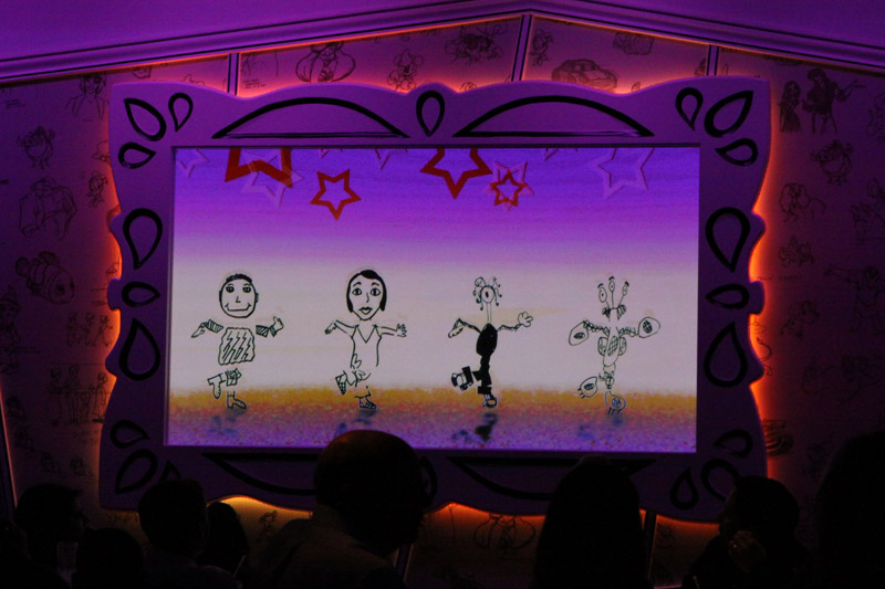 Show de animação com os desenhos que você faz durante o jantar no Animator's Palate do Disney Magic: o máximo!
