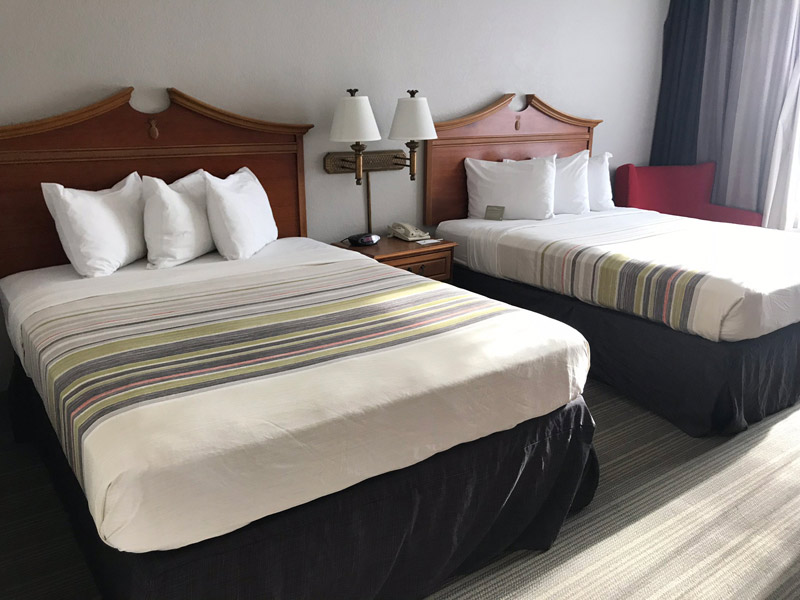 Quarto do Country Inn & Suites, hotel em Porto Canaveral