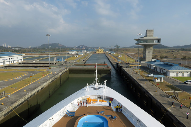 Cruzeiro Disney pelo Canal do Panamá